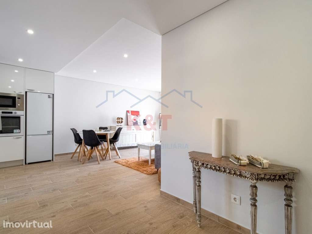 T2 na Praia da Rocha totalmente Remodelado - Grande imagem: 3/29