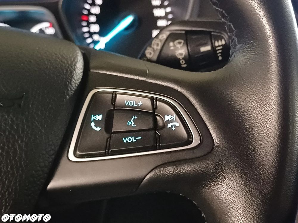 Ford Kuga 1.5 EcoBoost 2x4 Titanium - 22