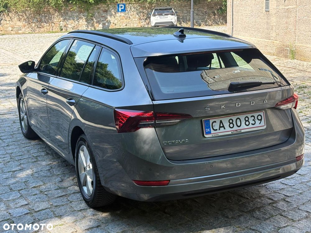 Skoda Octavia 2.0 TDI Ambition DSG - 3