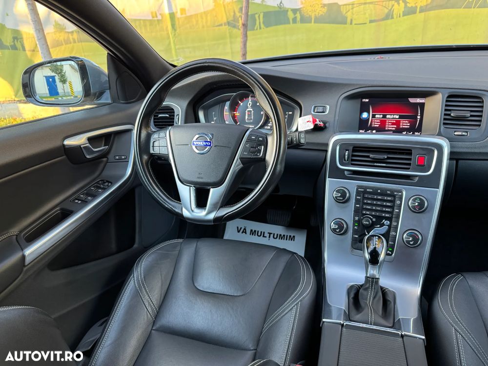 Volvo V60 D3 Geartronic Linje Svart - 8