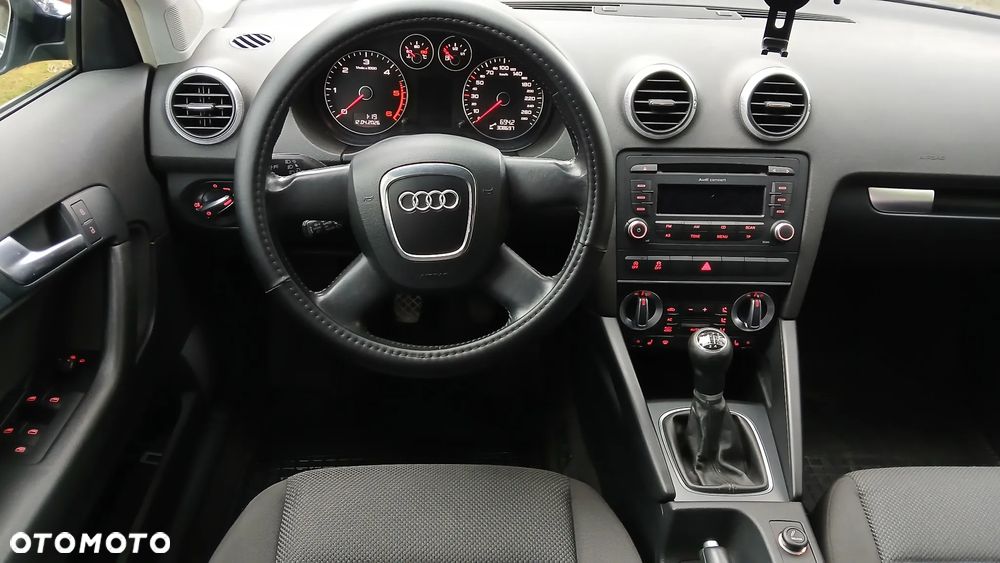 Audi A3 Sportback 1.6 TDI DPF Ambition - 15