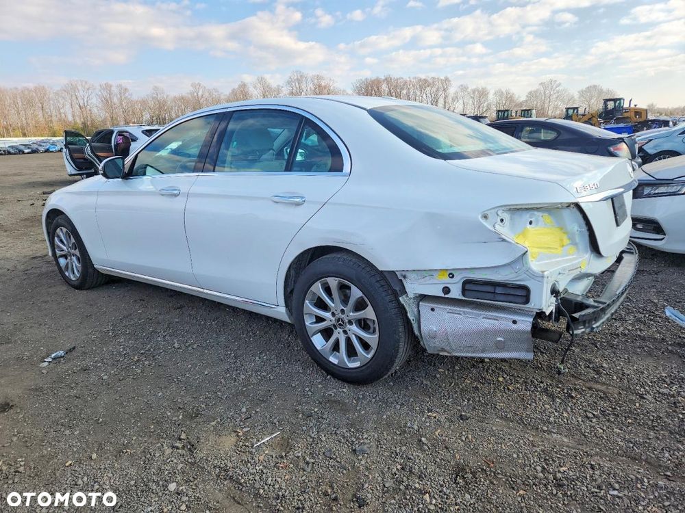 Mercedes-Benz Klasa E - 7