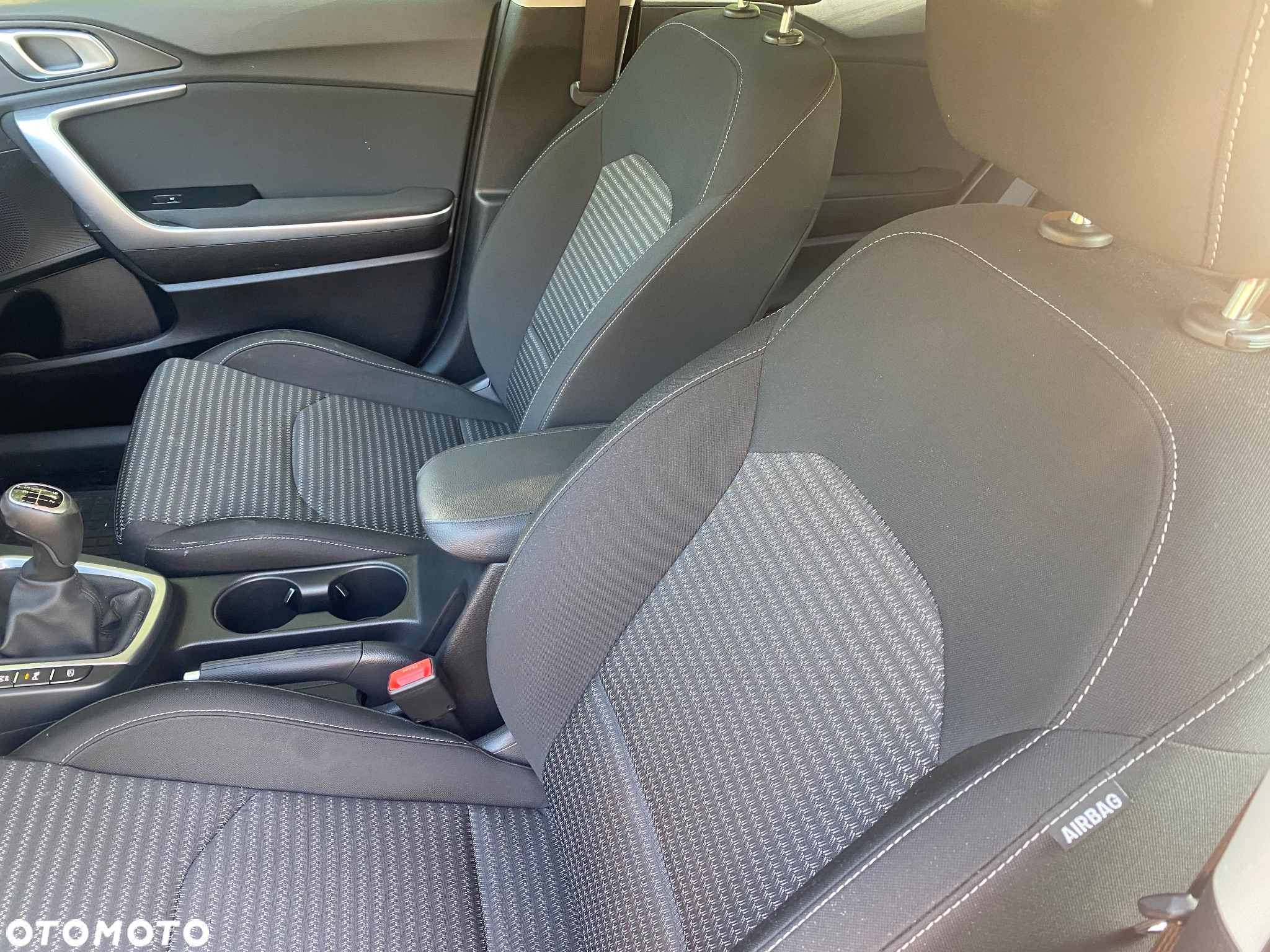 Kia Ceed 1.5 T-GDI M - 21