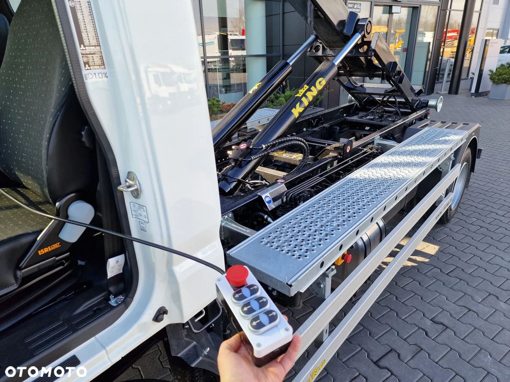 FUSO Canter 9C18 AMT 4x2 - 9