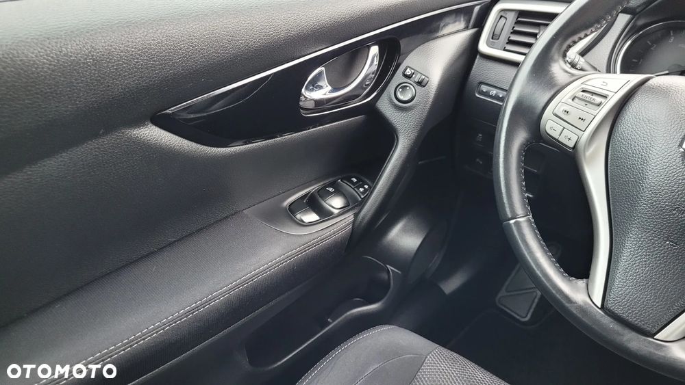 Nissan Qashqai 1.2 DIG-T Acenta EU6 - 18