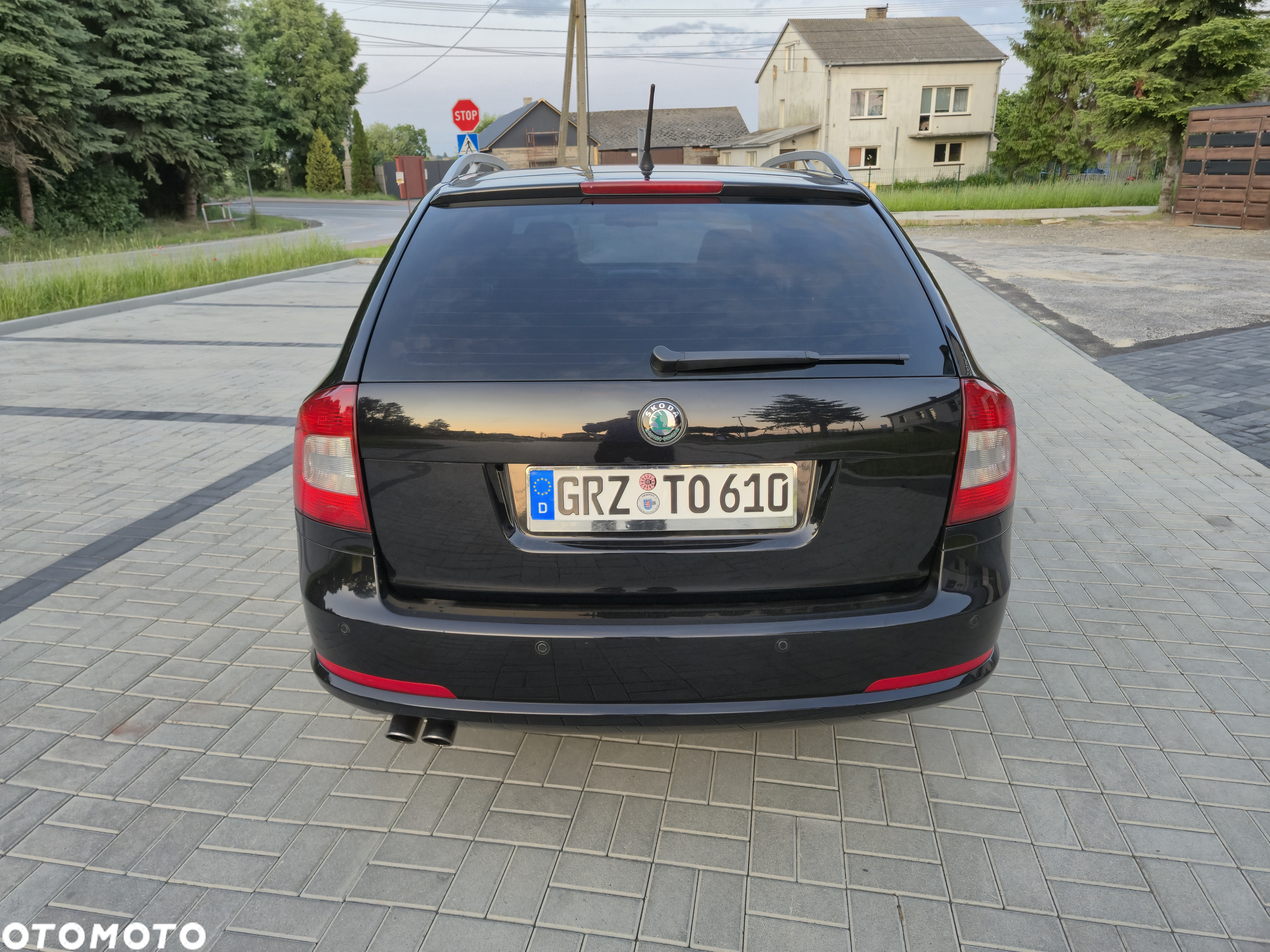 Skoda Octavia Combi 2.0 TSI RS - 11