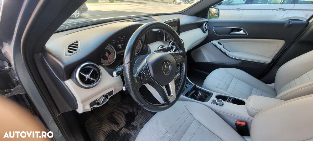 Mercedes-Benz A 200 d 7G-DCT Motorsport Edition - 10