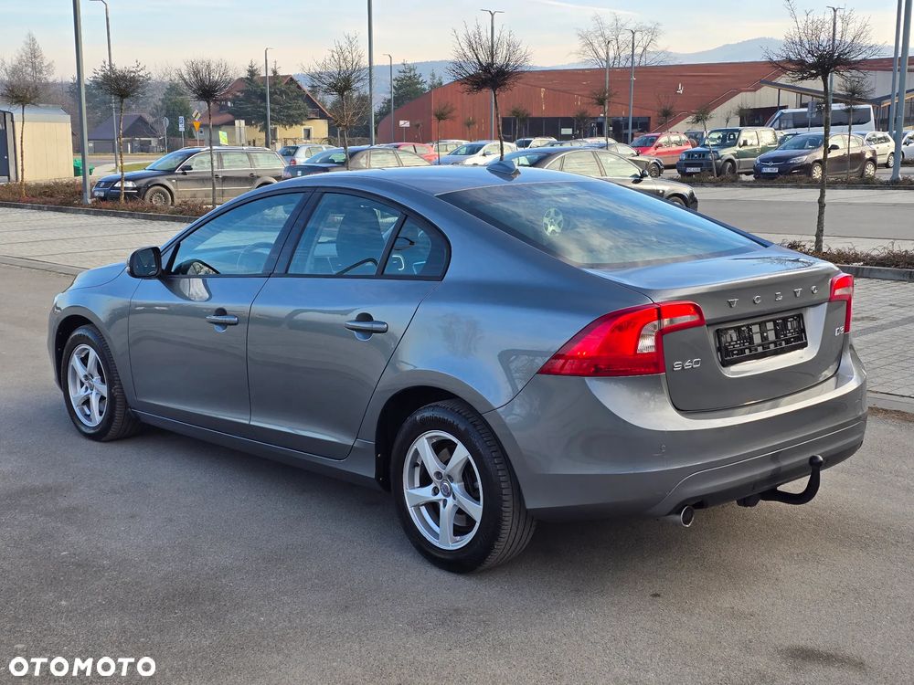 Volvo S60 D3 Geartronic RDesign - 3