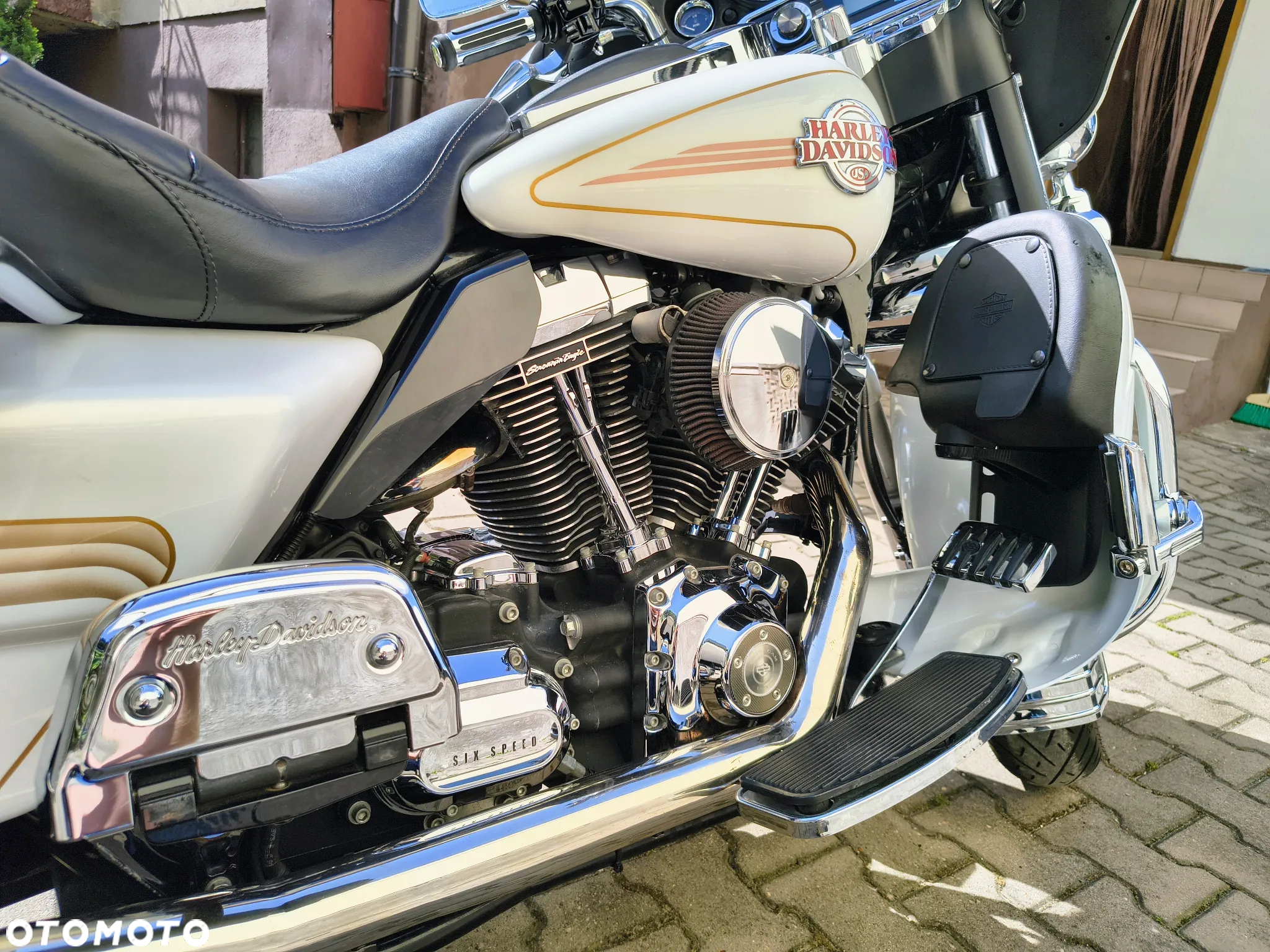 Harley-Davidson FLHTCU Ultra - 13