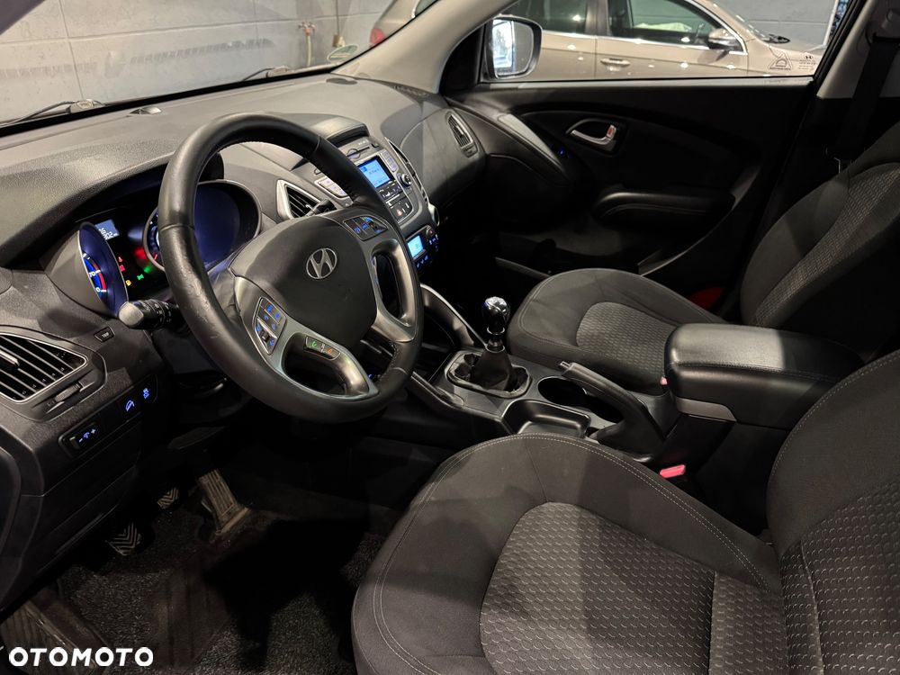 Hyundai ix35 1.6 2WD Fifa World Cup Edition - 11