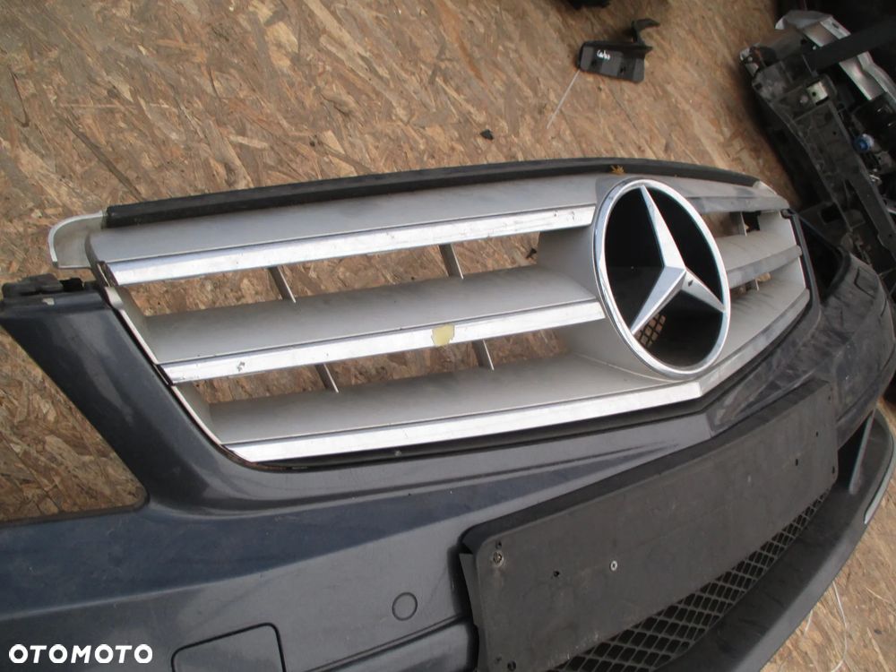 MERCEDES C KLASA W204 2007- ZDERZAK PRZEDNI PRZÓD 6xPDC - 5