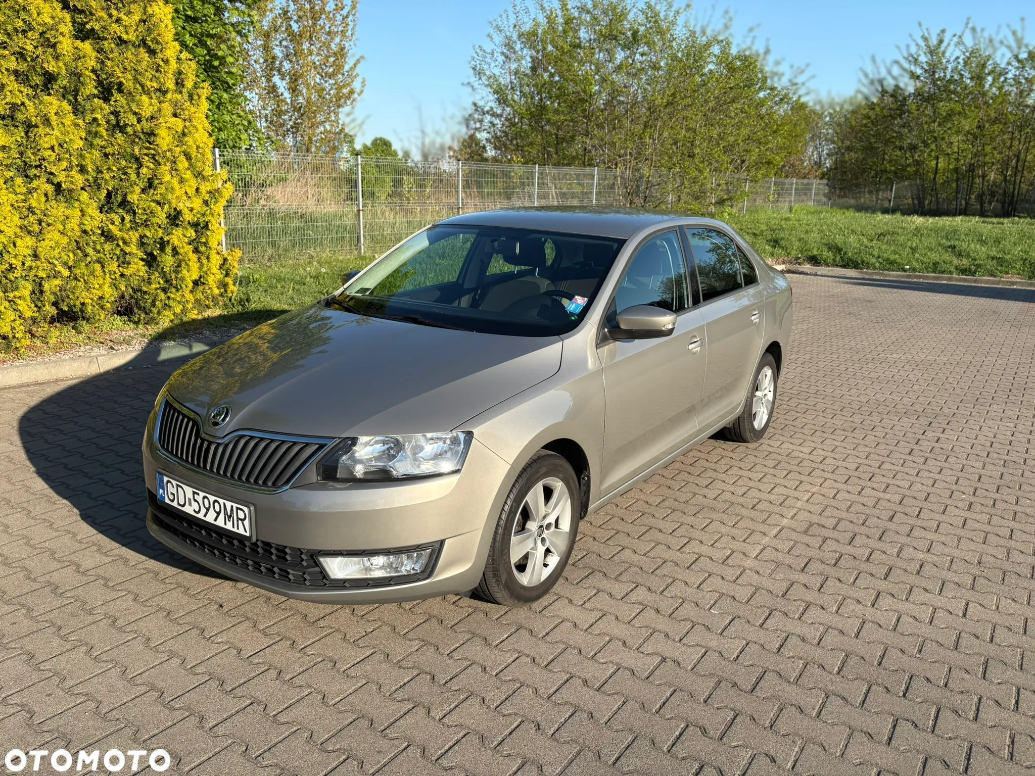Skoda RAPID 1.2 TSI Ambition - 2