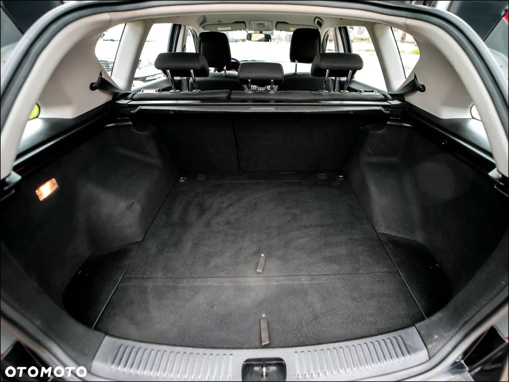 Kia Ceed - 37