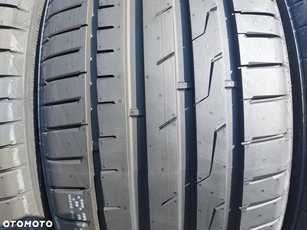 235/40 R18 95Y XL OPONY LETNIE ROADX RXMOTION DU71 DOT25 - 2
