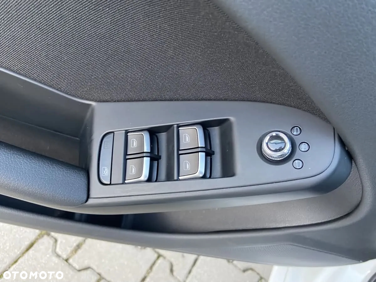 Audi A4 Avant 2.0 TDI DPF quattro S tronic S line Sportpaket - 16