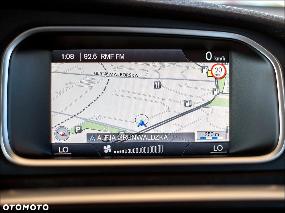 Volvo V40 D2 Summum - 21