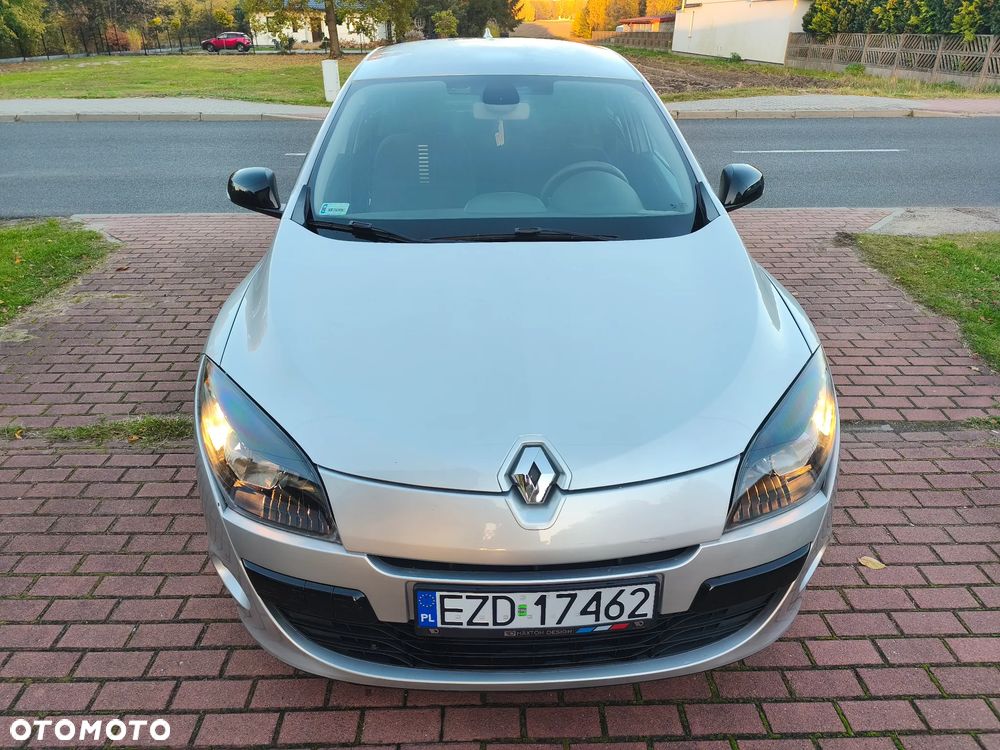 Renault Megane 2011 photo 3