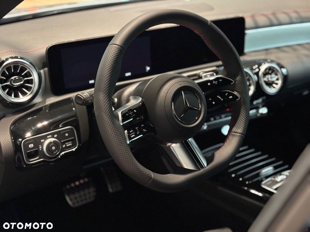 Mercedes-Benz CLA - 9