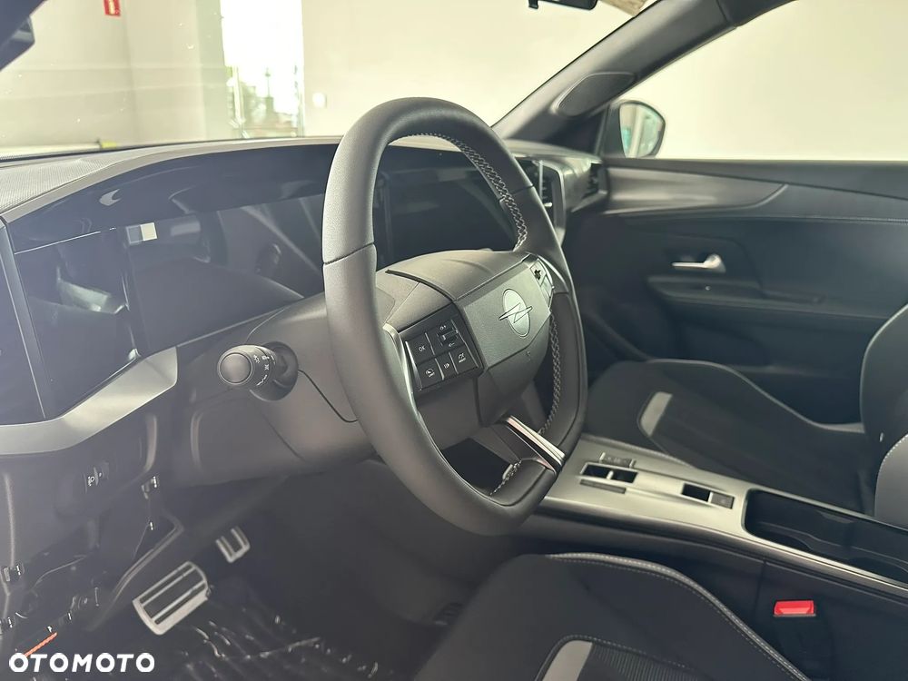 Opel Mokka 1.2 T mHEV GS S&S eDTC6 - 11