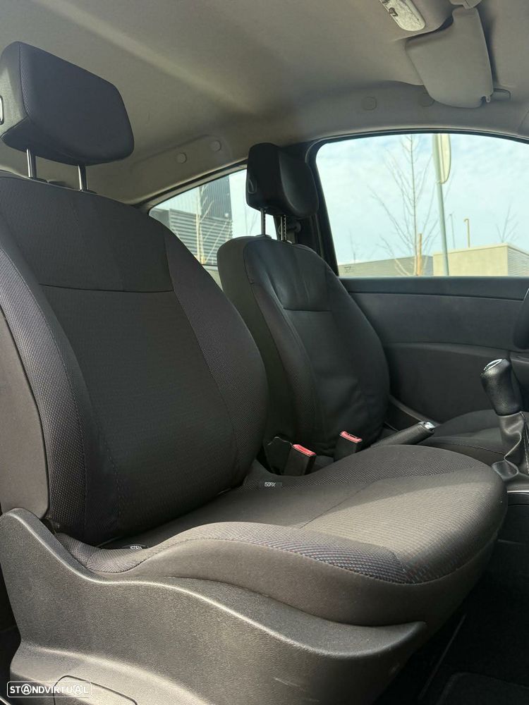 Renault Clio 1.2 16V Confort - 9