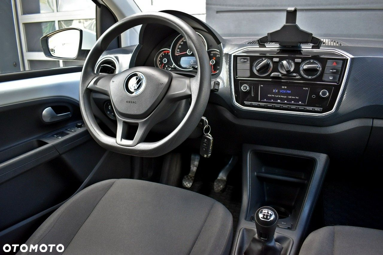 Volkswagen up! 1.0 move - 17
