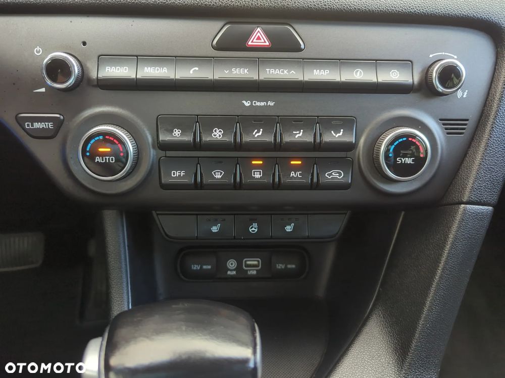 Kia Sportage 2.0 CRDI 4WD Automatik Dream-Team Edition - 28