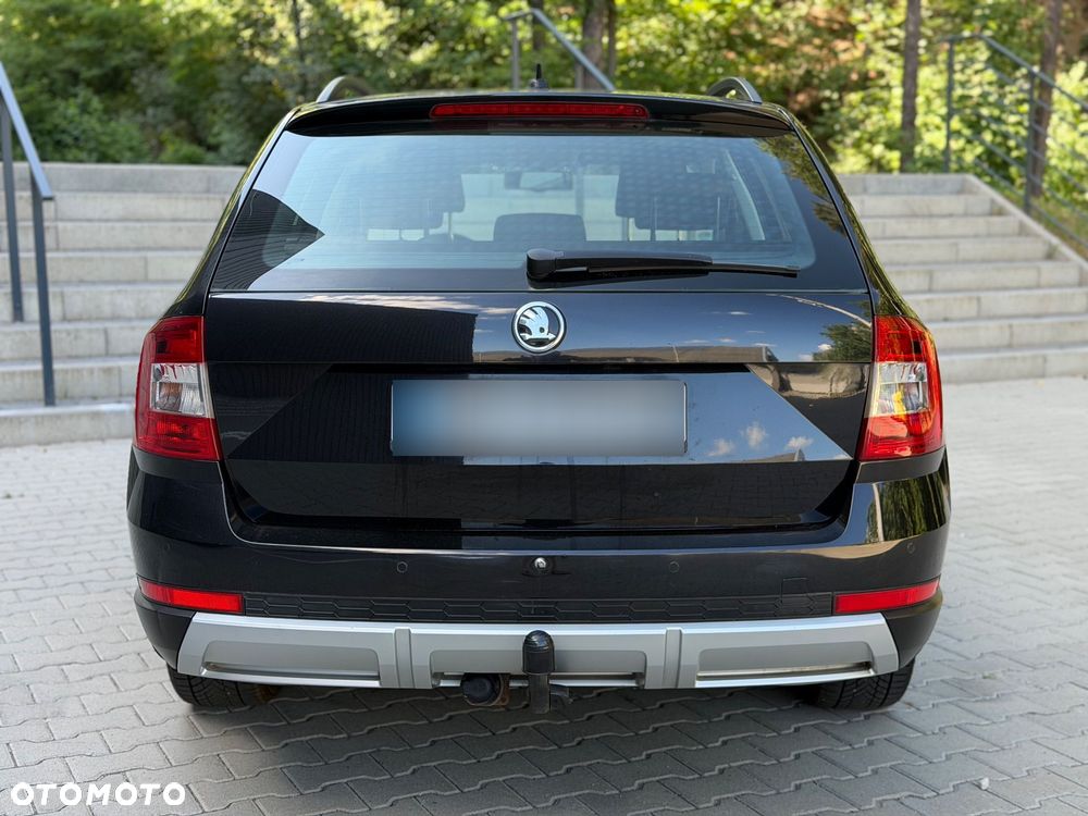 Skoda Octavia 2.0 TDI 4x4 DSG Scout - 9