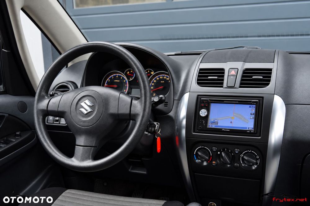 Suzuki SX4 - 29