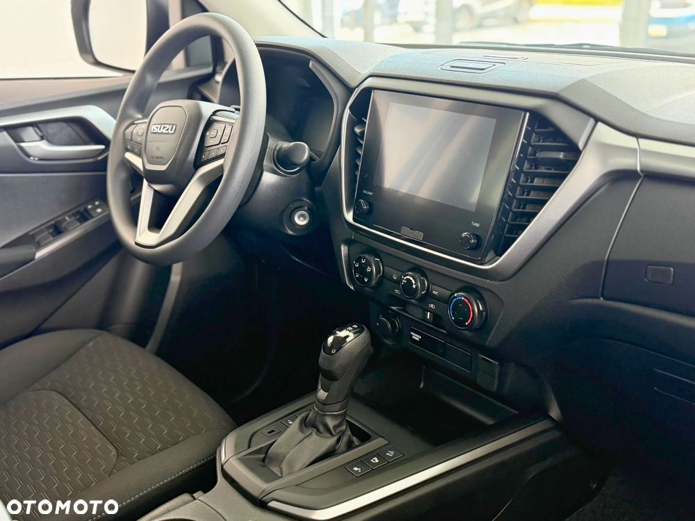 Isuzu D-MAX - 7