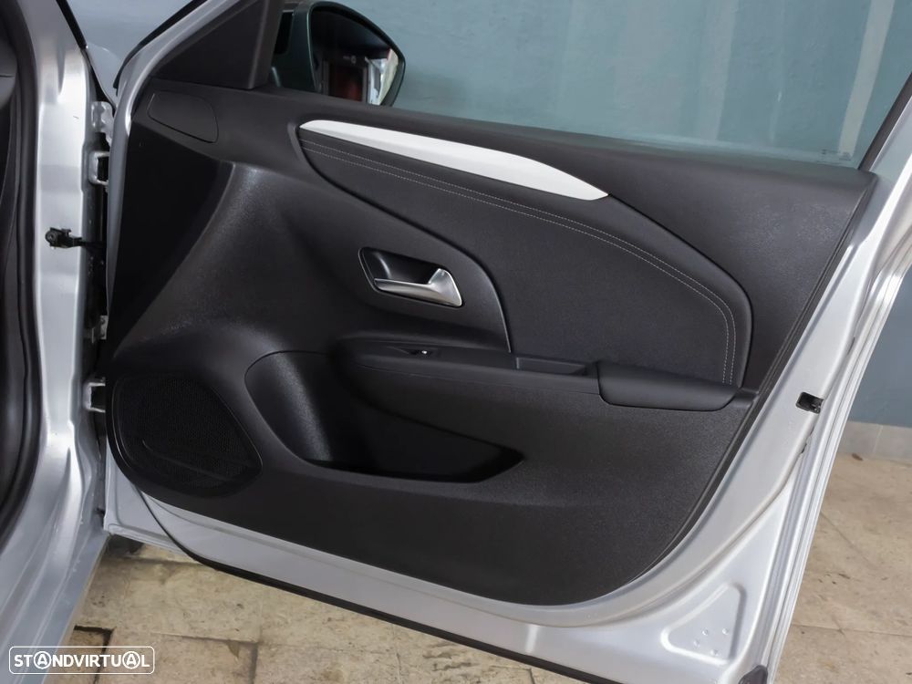 Opel Corsa 1.2 T Hybrid EdCT - 11