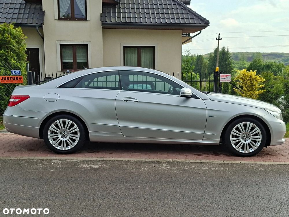 Mercedes-Benz Klasa E 200 CGI BlueEFFICIENCY Automatik Avantgarde - 8