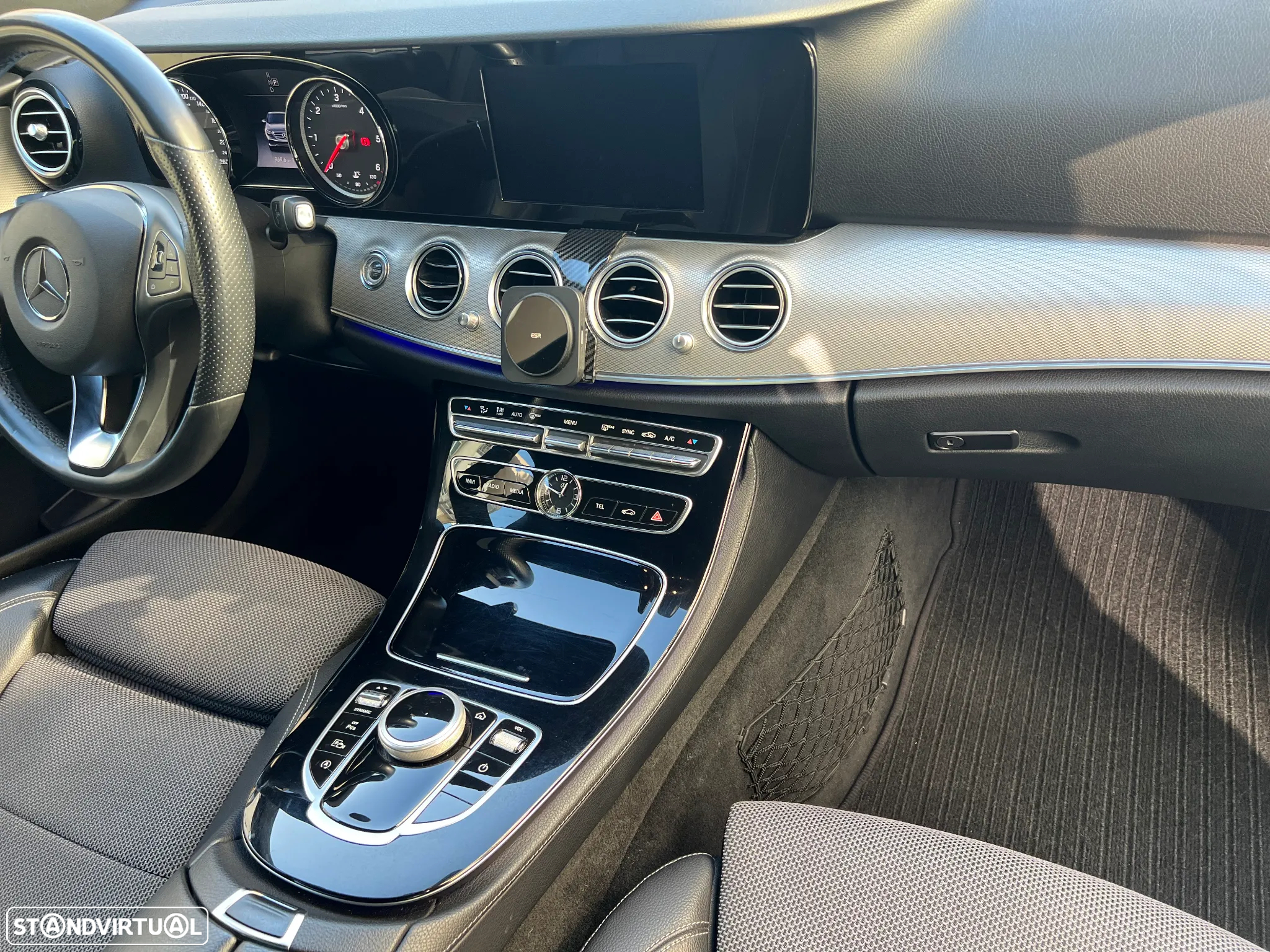 Mercedes-Benz E 220 d Avantgarde+ - 26