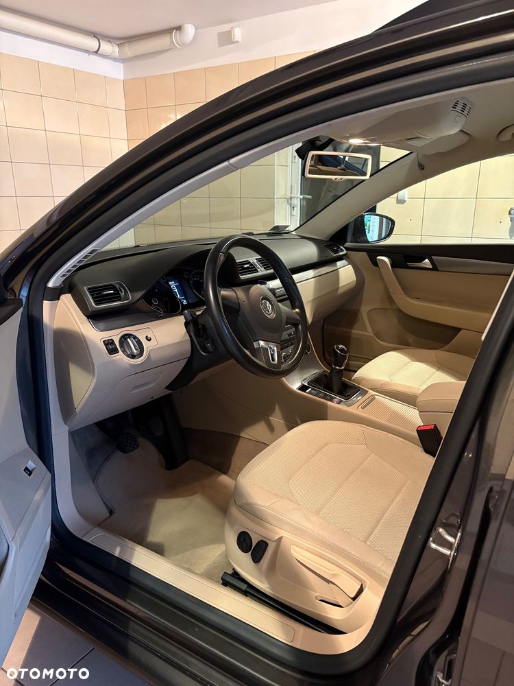 Volkswagen Passat Variant 2.0 TDI Comfortline - 8