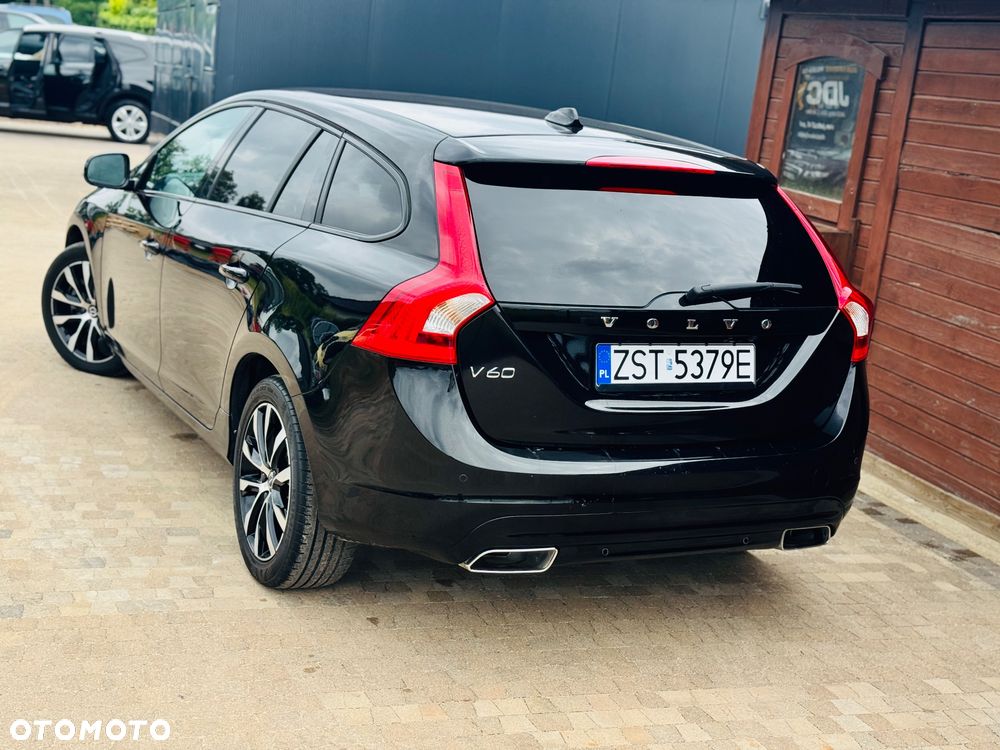 Volvo V60 D2 Drive-E R-Design Kinetic - 4