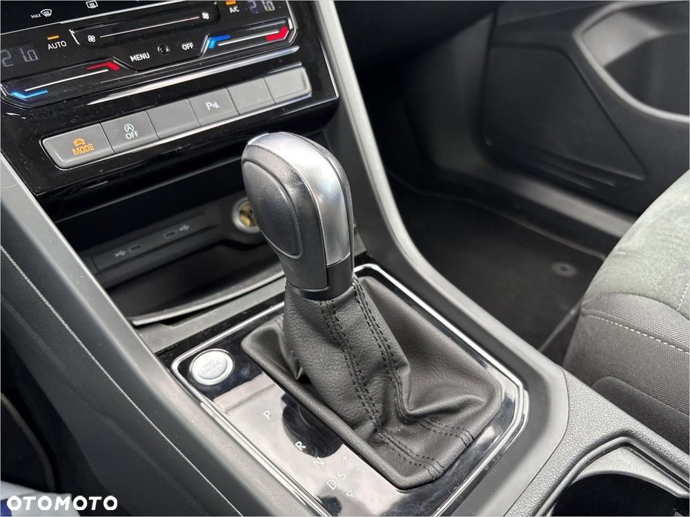 Volkswagen Touran 1.5 TSI EVO Trendline DSG - 16