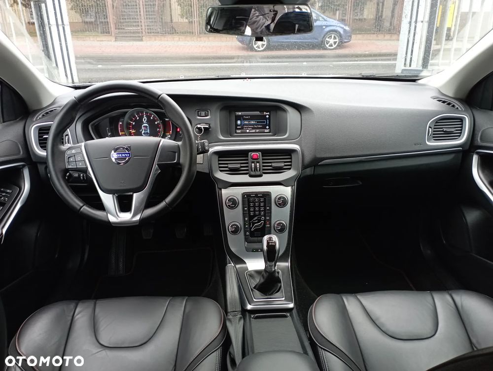 Volvo V40 T2 Ocean Race - 8