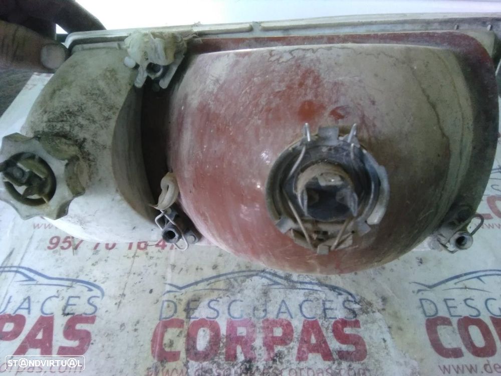 FAROL ESQUERDO CITROEN C15 1990 -082601 - 2