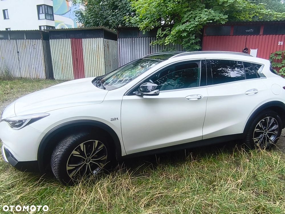 Infiniti QX - 2