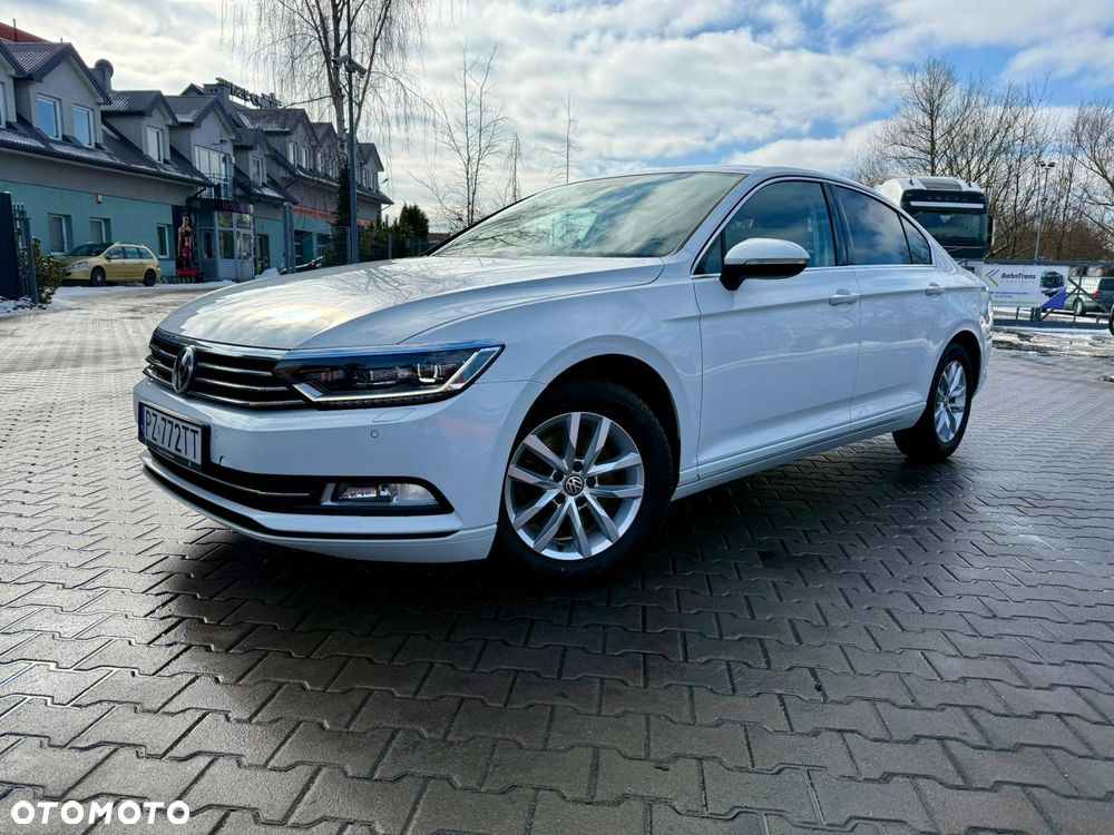 Volkswagen Passat - 2