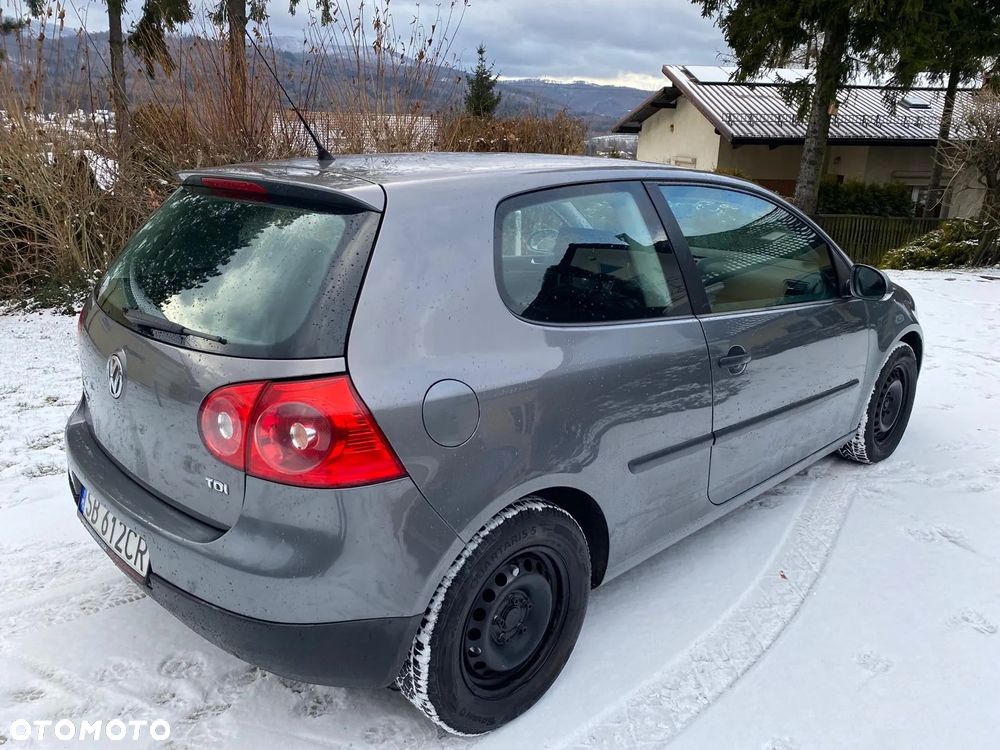 Volkswagen Golf 1.9 TDI Trendline DSG - 35