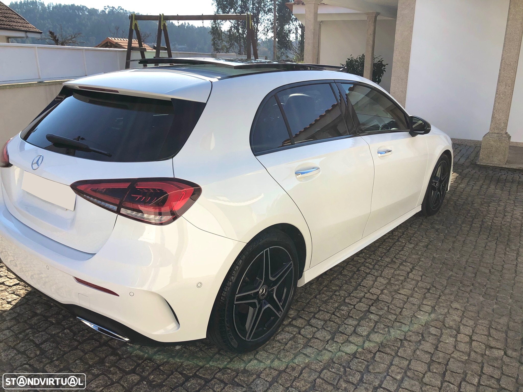 Mercedes-Benz A 180 d 7G-DCT AMG Line - 2