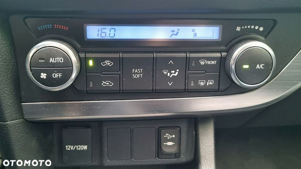Toyota Auris - 15