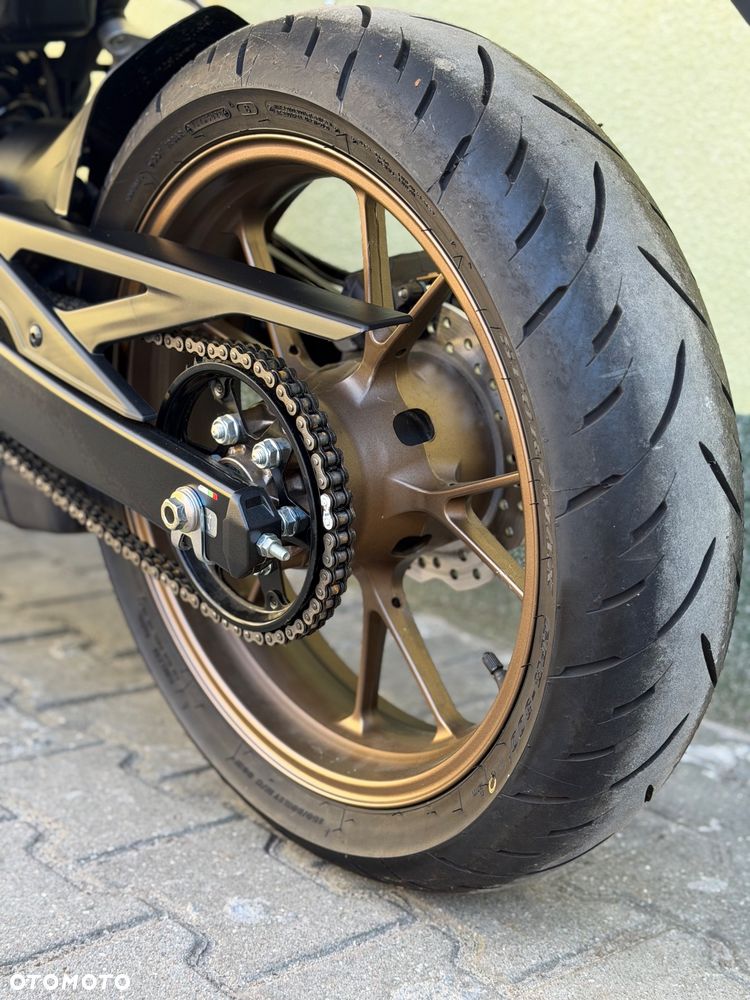 Honda CB - 21