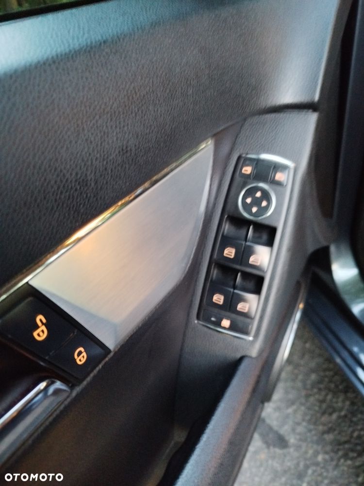 Mercedes-Benz Klasa C 180 Kompressor Automatik BlueEFFICIENCY Avantgarde - 7