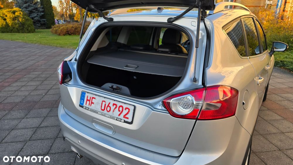Ford Kuga 2.0 TDCi 2x4 Titanium - 29