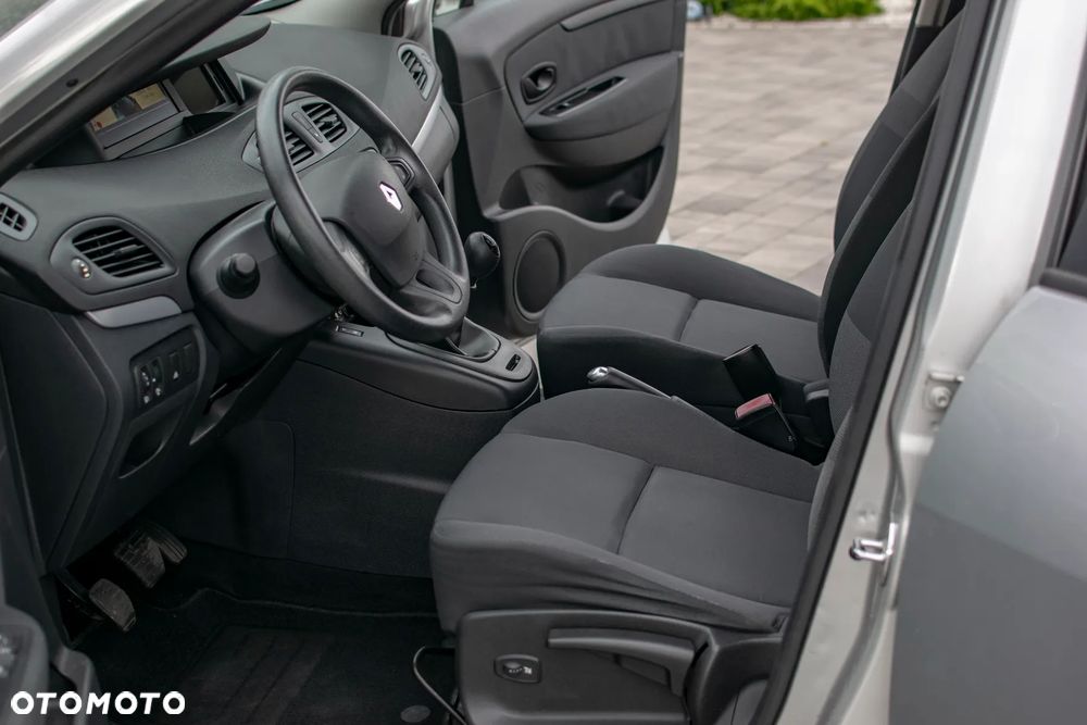 Renault Scenic - 6