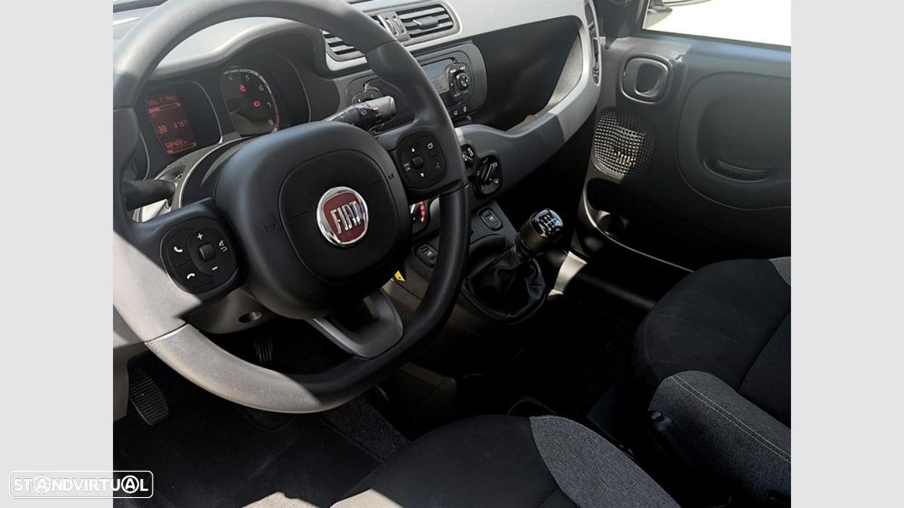 Fiat Panda 1.0 Hybrid City Life — fotografia 13