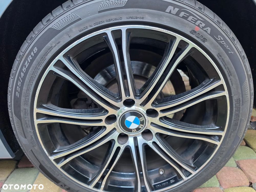BMW Seria 3 - 37