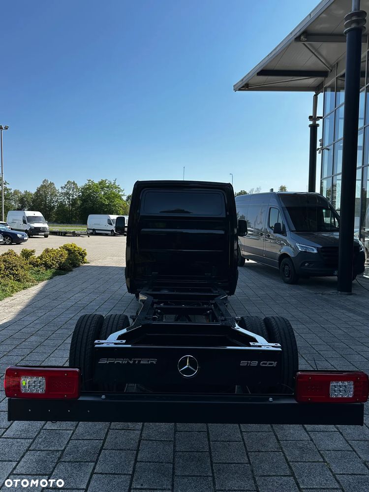Mercedes-Benz Sprinter - 8
