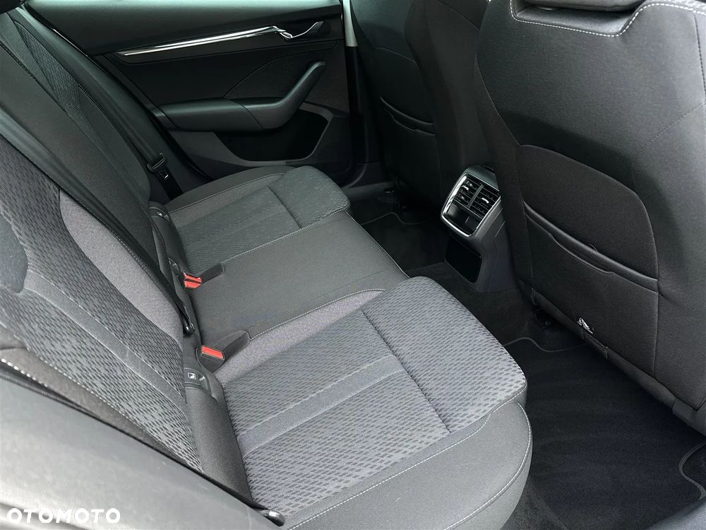Skoda Octavia 2.0 TDI SCR Style DSG - 7